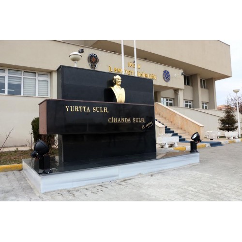 Atatürk Büstü Mermer Siyah Granit Kaide IĞDIR